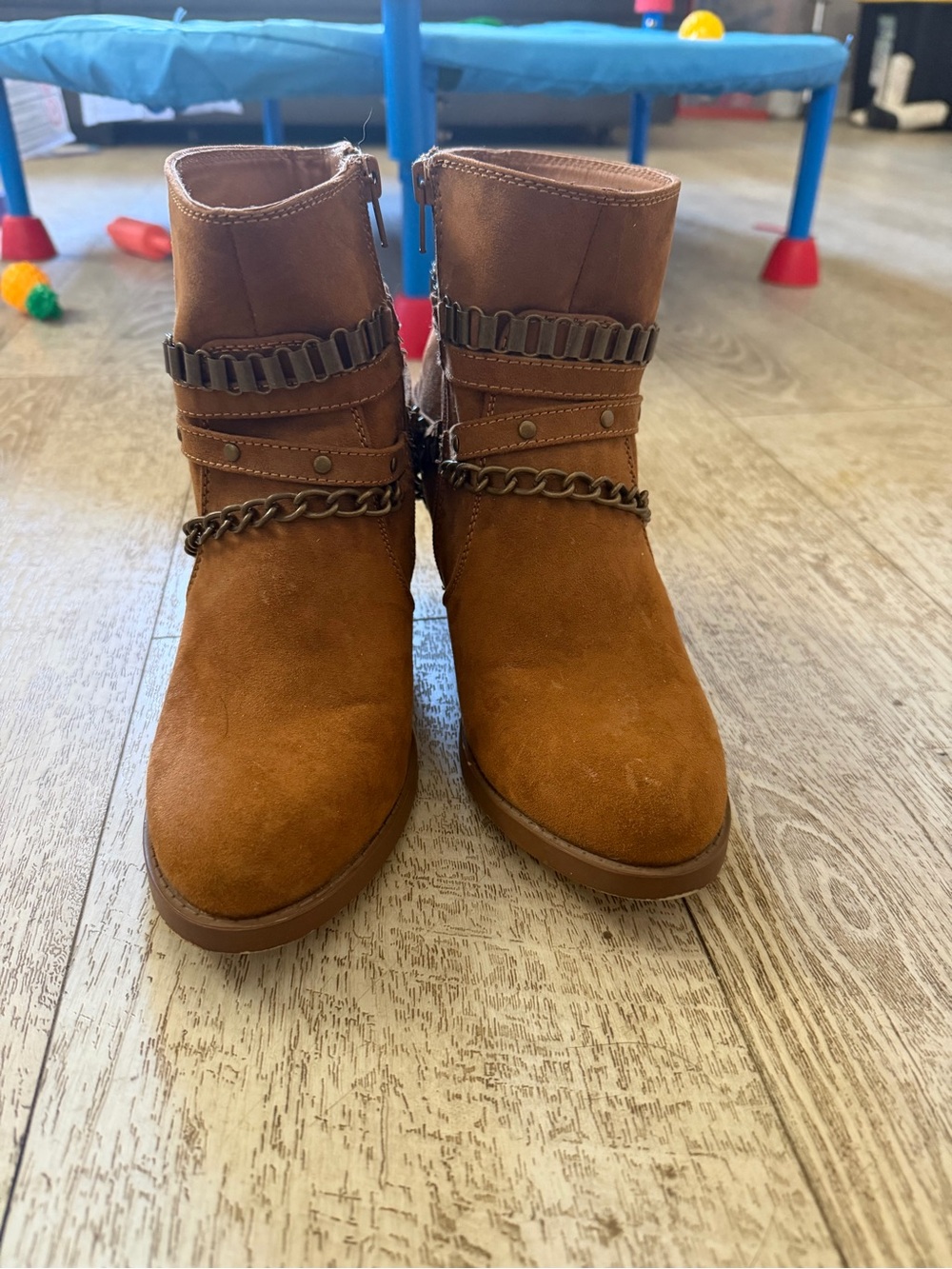 Women’s Brown Suede-Look Ankle Boots with Decorative Chain